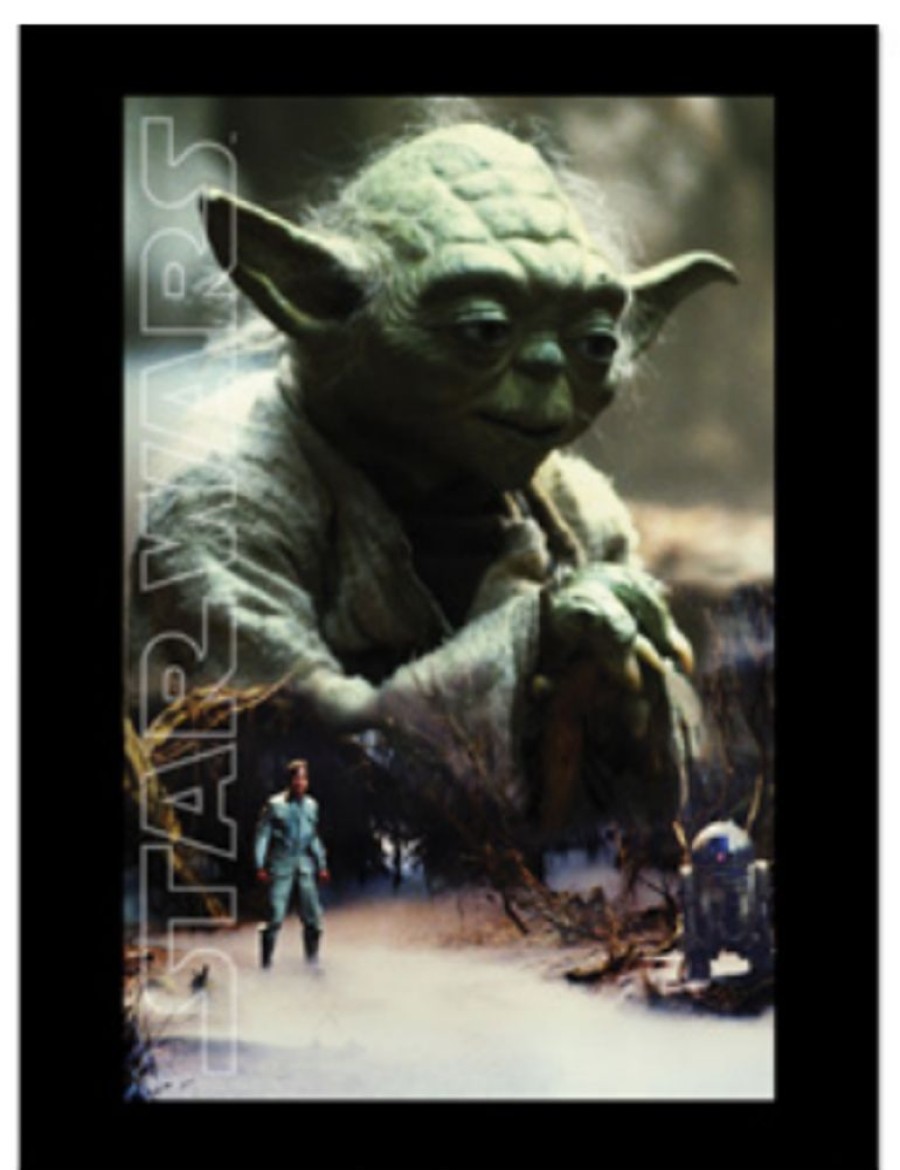 Pyramid | Star Wars - Yoda Key Art - Impression Encadree 30X40Cm