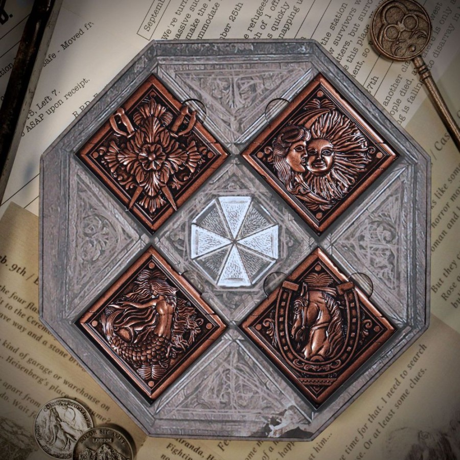 Fanattik | Resident Evil Viii - Set 4 Medaillon House Crest - Edition Limitee